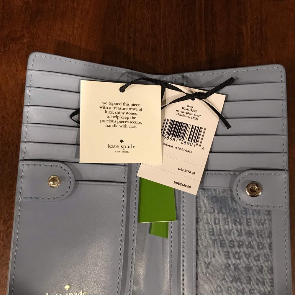 NWT Kate Spade Serrano Place Pearl Wallet - Picture 3 of 3